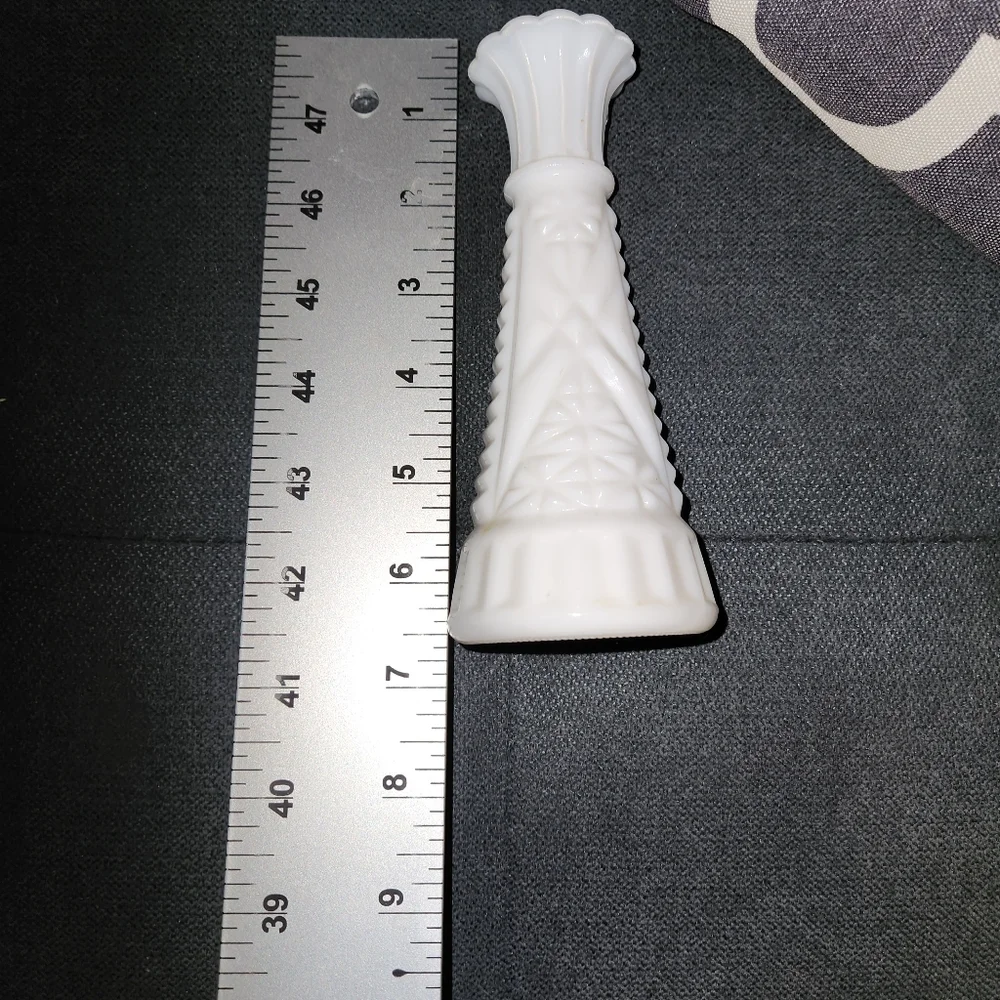 Milkglass vase vintage vase